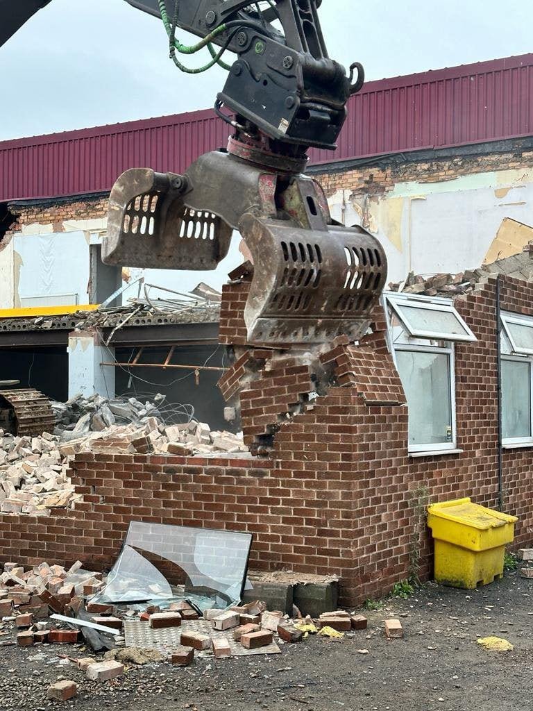 Demolition-contractors-Runcorn-TOTAL Regen